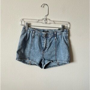 Wild Fable NWT Size 2 Light Wash Super High Rise Denim Shorts